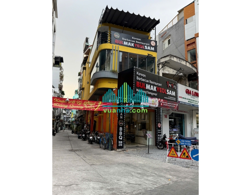 Bán nhà góc 2 MT 100 Trần Hưng Đạo, Quận 1, DT: 4.2x20, trệt, 2 lầu, HD thuê 85tr/th