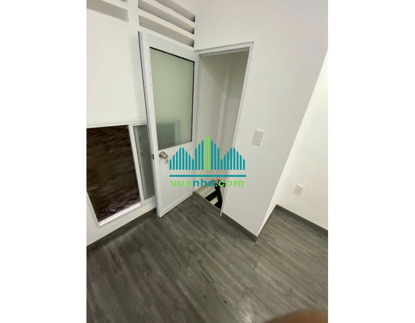 Bán Nhà 130 Nguyễn Thái Bình, Phường 12, Quận Tân Bình – Diện tích 13.2 m² – Giá 3.9 tỷ