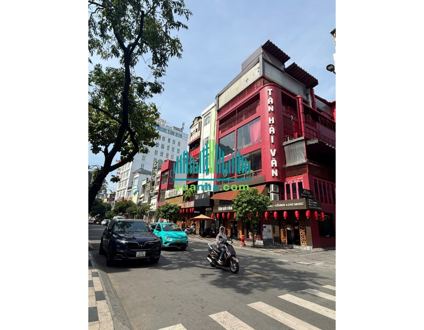 Bán khách sạn 146 Nguyễn Trãi, P. Bến Thành, Quận 1 – DT 4X20M - Giá 105 Tỷ