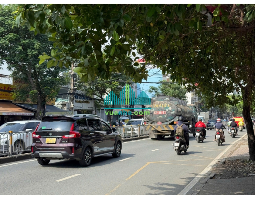 Bán Nhà Mặt Tiền 470 Nguyễn Tất Thành – Quận 4 – DT 3,51x23,62m, Giá 18.5 tỉ