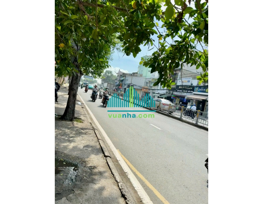 Bán Nhà Mặt Tiền 470 Nguyễn Tất Thành – Quận 4 – DT 3,51x23,62m, Giá 18.5 tỉ