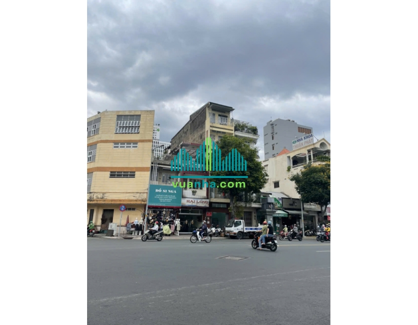 Bán Nhà 2 Mặt Tiền Trước Sau 94 Hoàng Diệu, P.13 – Quận 4 – DT 4x21m, Giá 31 tỉ